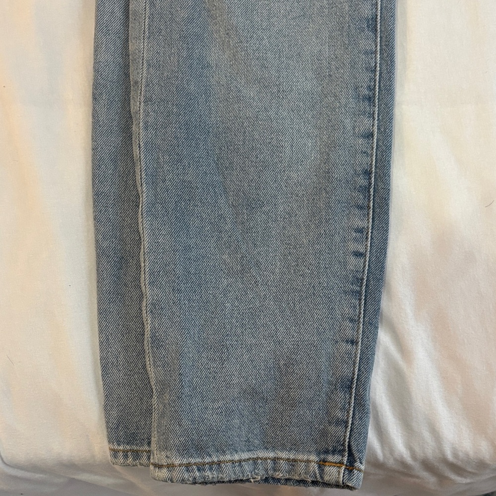 High Rise Distressed Mom Jeans - Picture 4 of 8